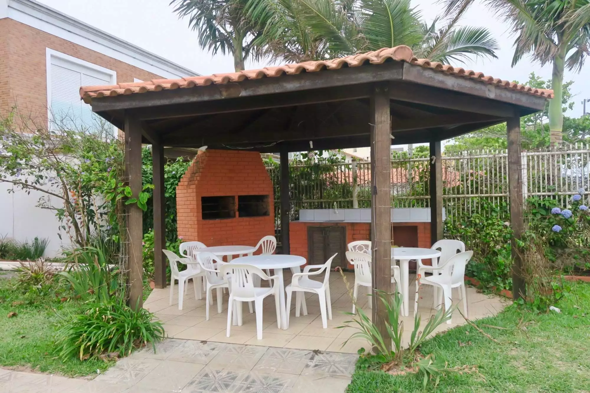 solar-ao-mar-externo-quiosque